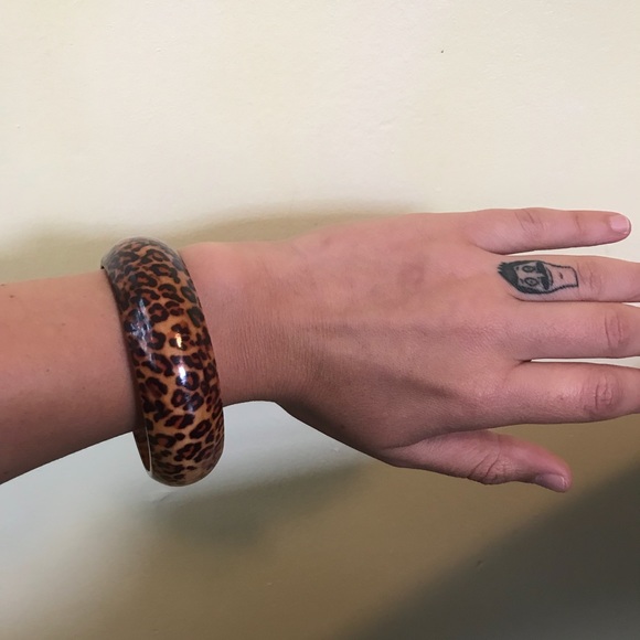 Jewelry - Gorgeous Wood Leopard Print Cuff